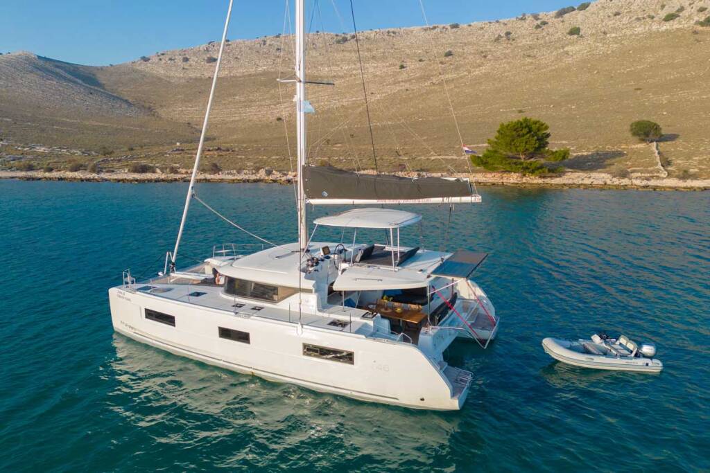 Catamaran Lagoon 46 Forever Young