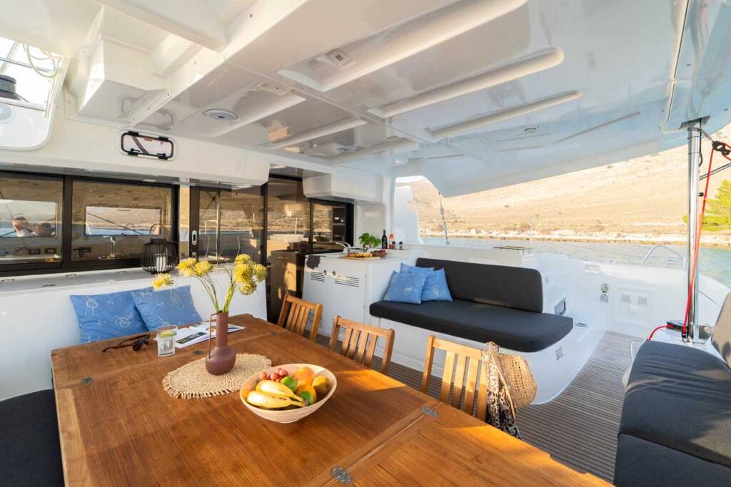 Catamaran Lagoon 46 Forever Young
