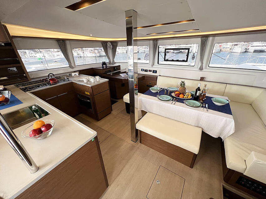 Catamaran Lagoon 46 Galaxy