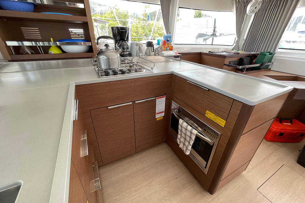 Catamaran Lagoon 46 No Regrets