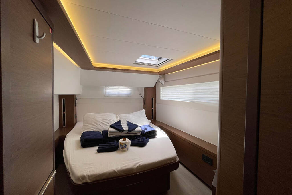 Catamaran Lagoon 46 No Regrets
