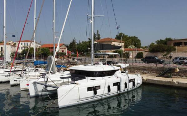 Lagoon 46 Sea Star Lavrion, main port