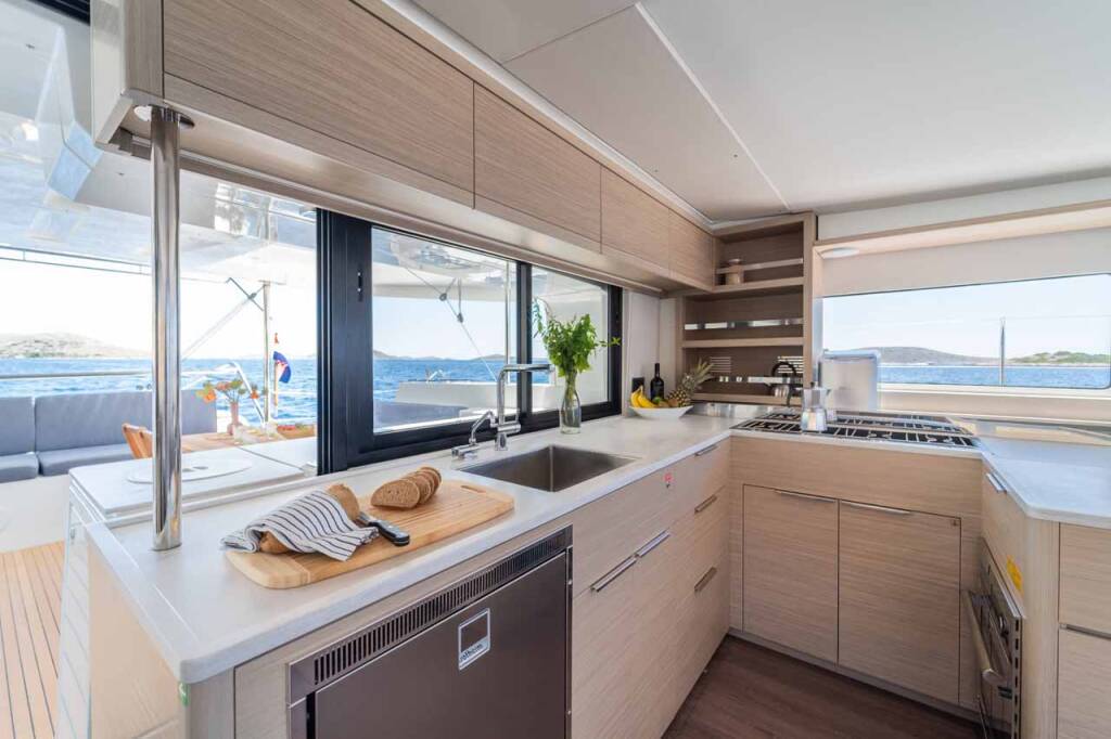 Catamaran Lagoon 46 Mare Luna