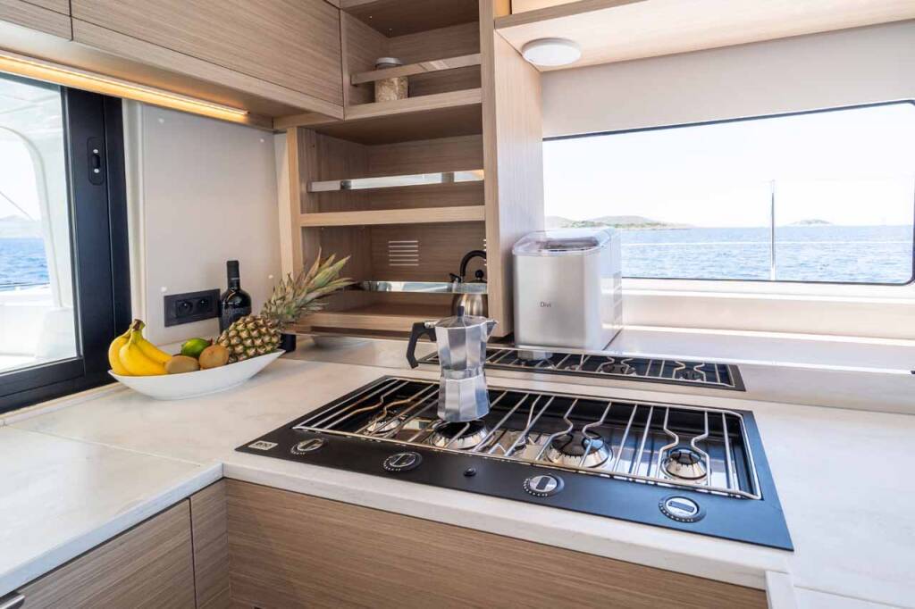 Catamaran Lagoon 46 Mare Luna