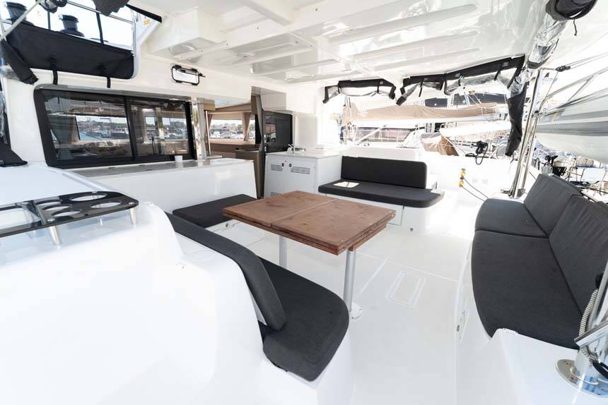 Catamaran Lagoon 46 Movelli