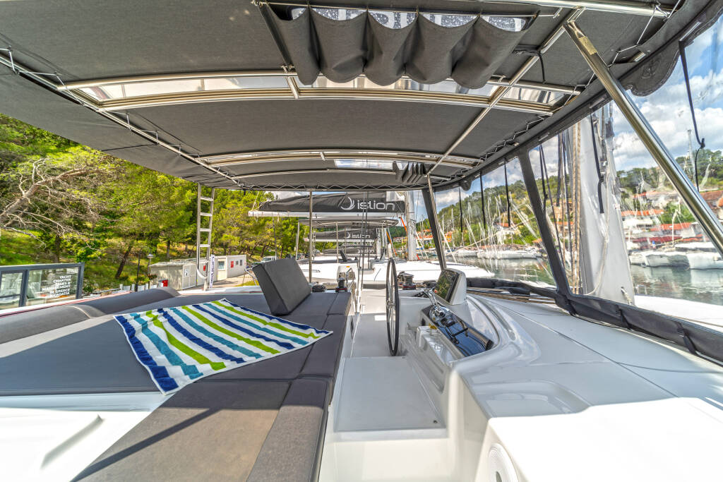 Katamaran Lagoon 46 First Care