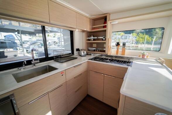 Catamaran Lagoon 46 Umi
