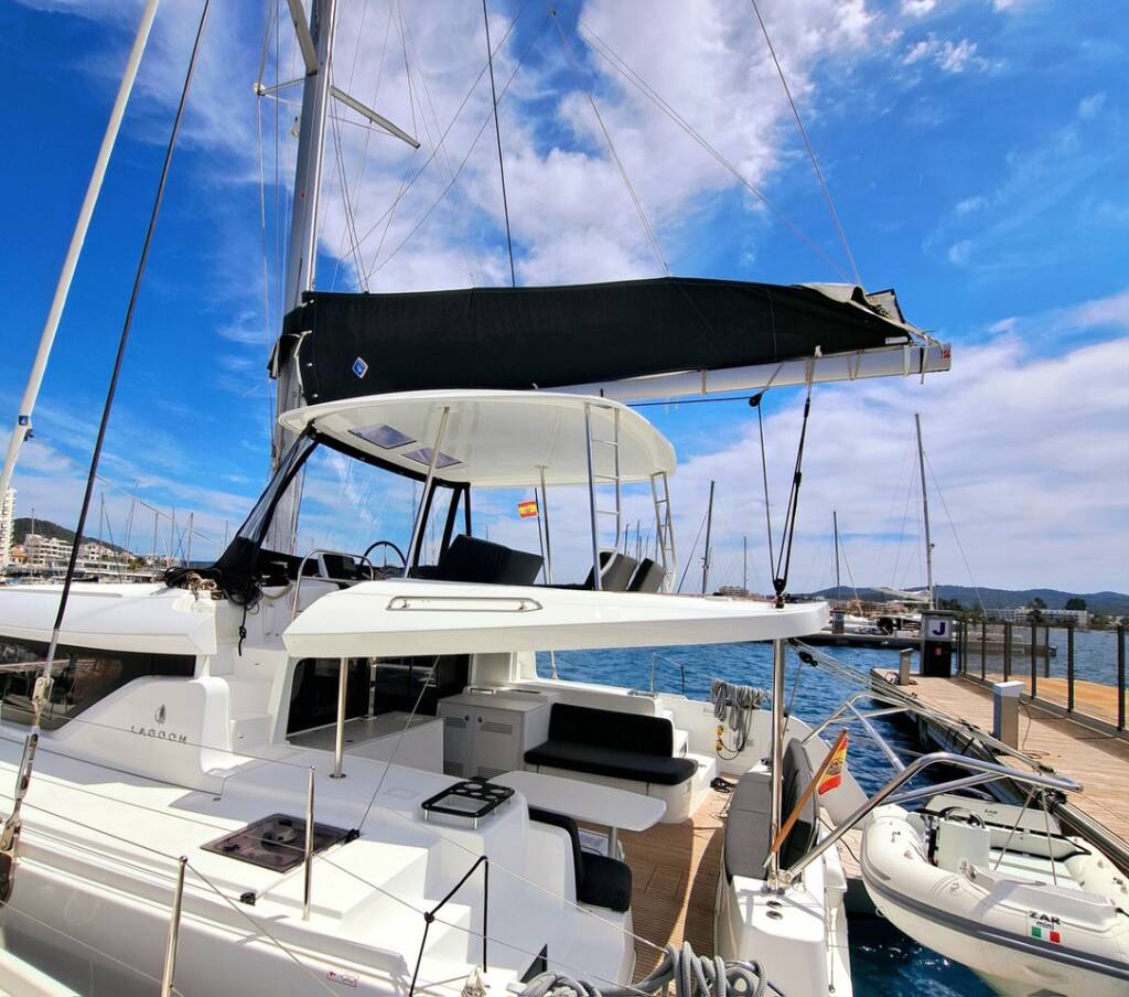 Katamaran Lagoon 46 silver elli