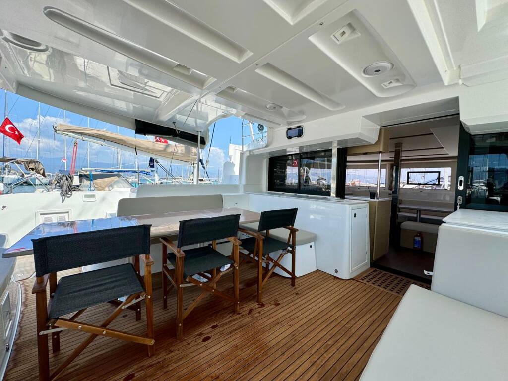 Catamaran Lagoon 46 Sail Andromeda