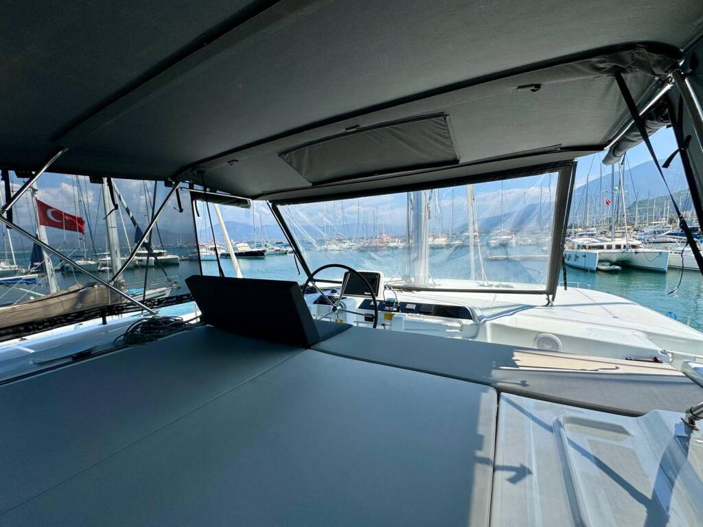 Catamaran Lagoon 46 Sail Andromeda