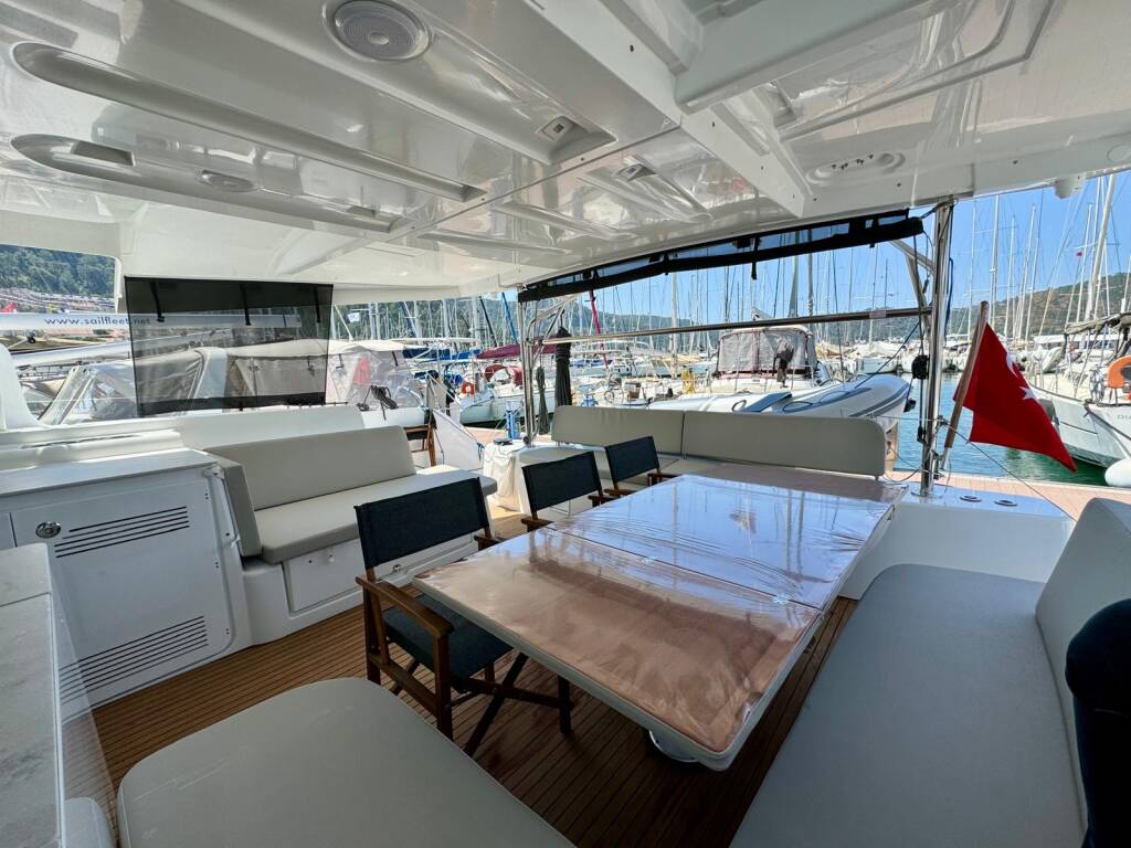 Catamaran Lagoon 46 Sail Andromeda