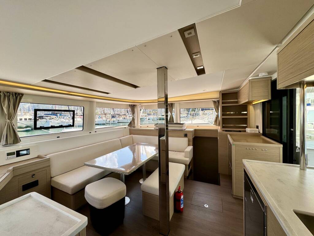 Catamaran Lagoon 46 Sail Andromeda