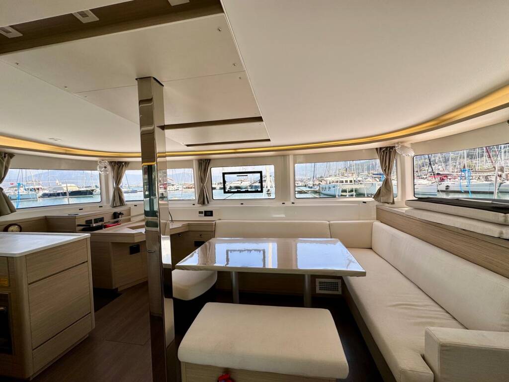 Catamaran Lagoon 46 Sail Andromeda