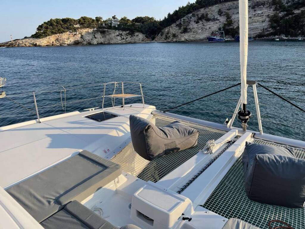 Catamaran Lagoon 46 Grand Blue