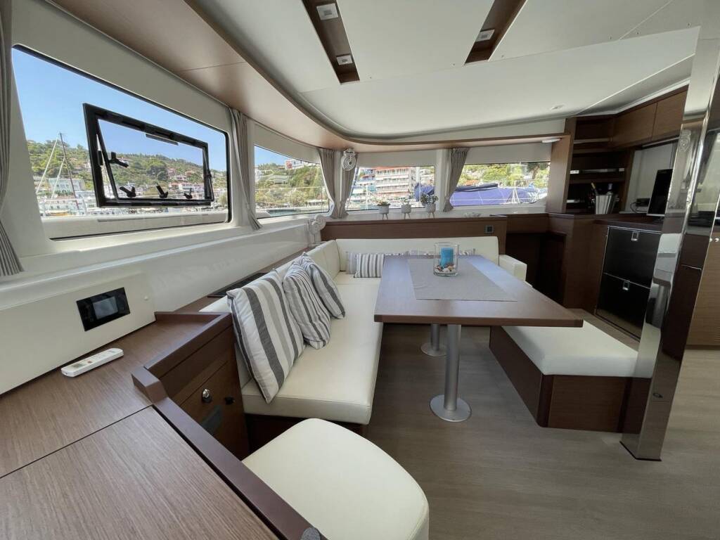 Catamaran Lagoon 46 Grand Blue