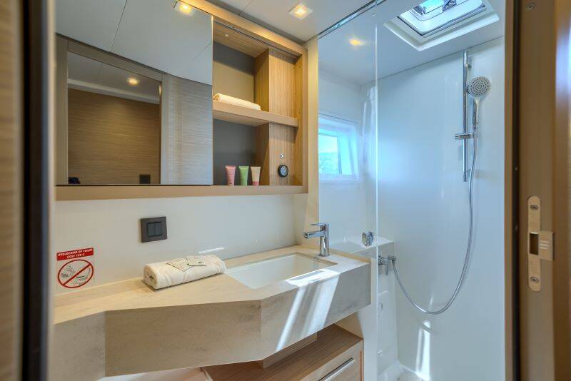 Catamaran Lagoon 46 Adrion