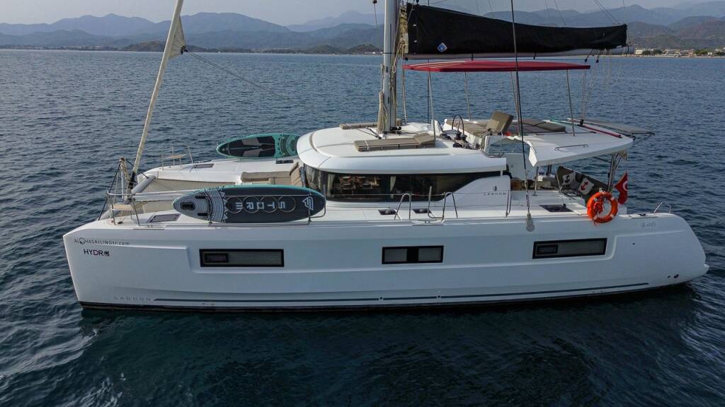 Katamaran Lagoon 46 Hydra