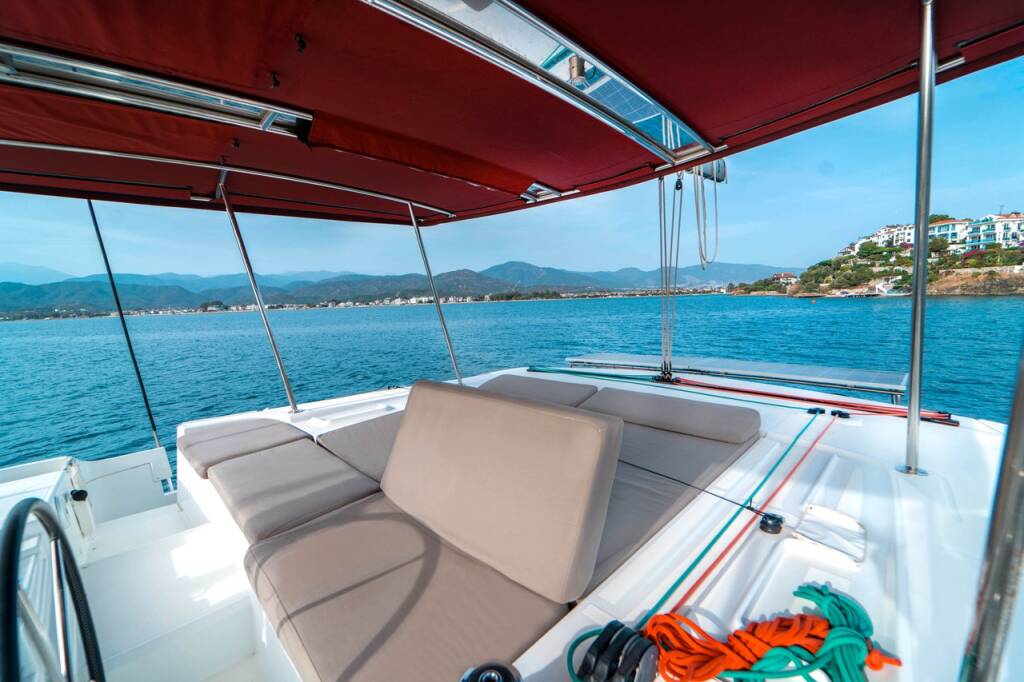 Katamaran Lagoon 46 Hydra