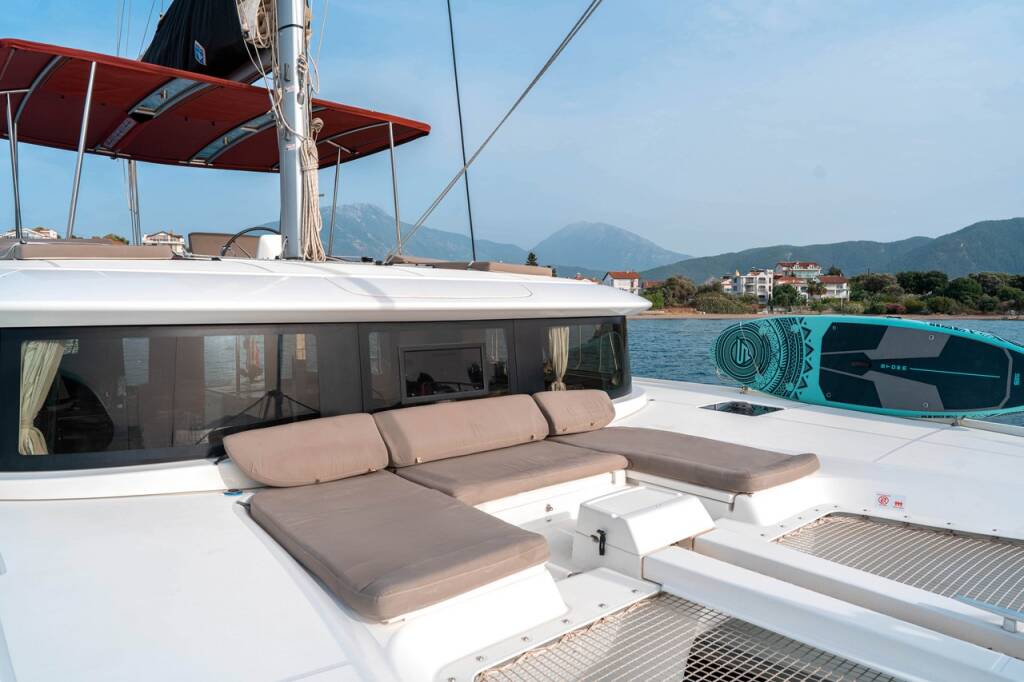 Katamaran Lagoon 46 Hydra