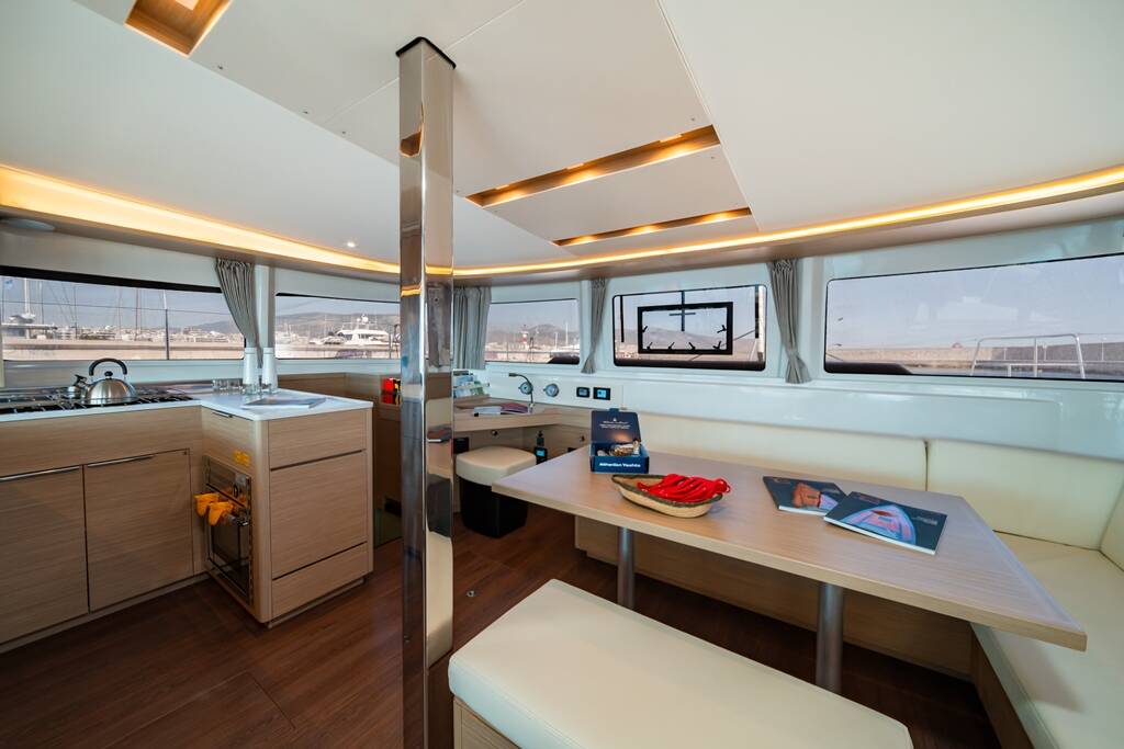 Catamaran Lagoon 46 Mary Grace II