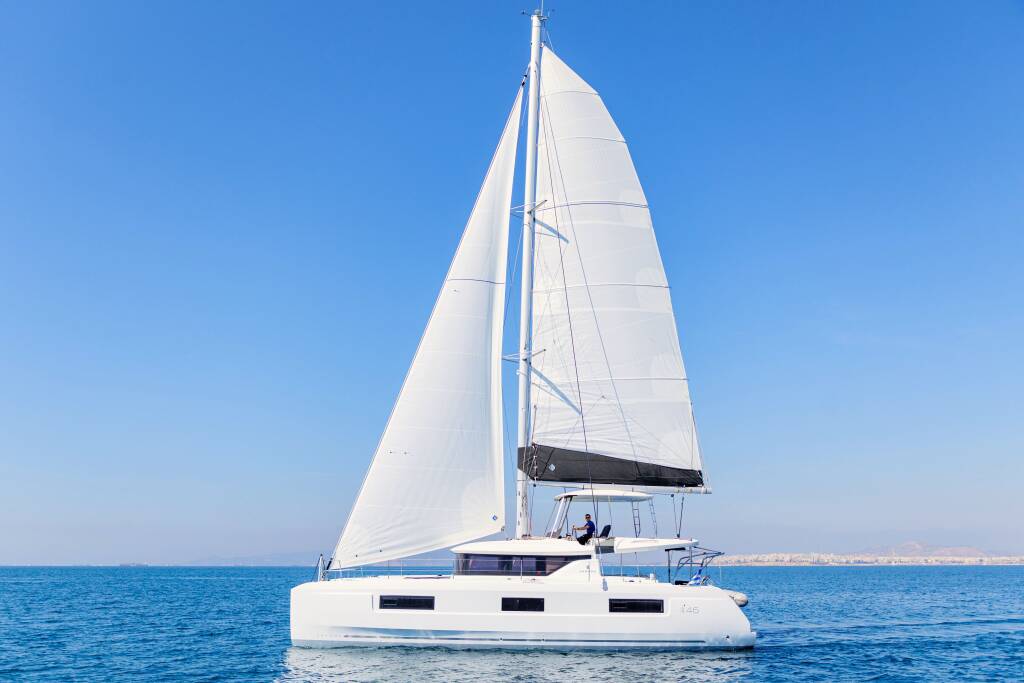 Catamaran Lagoon 46 Iris