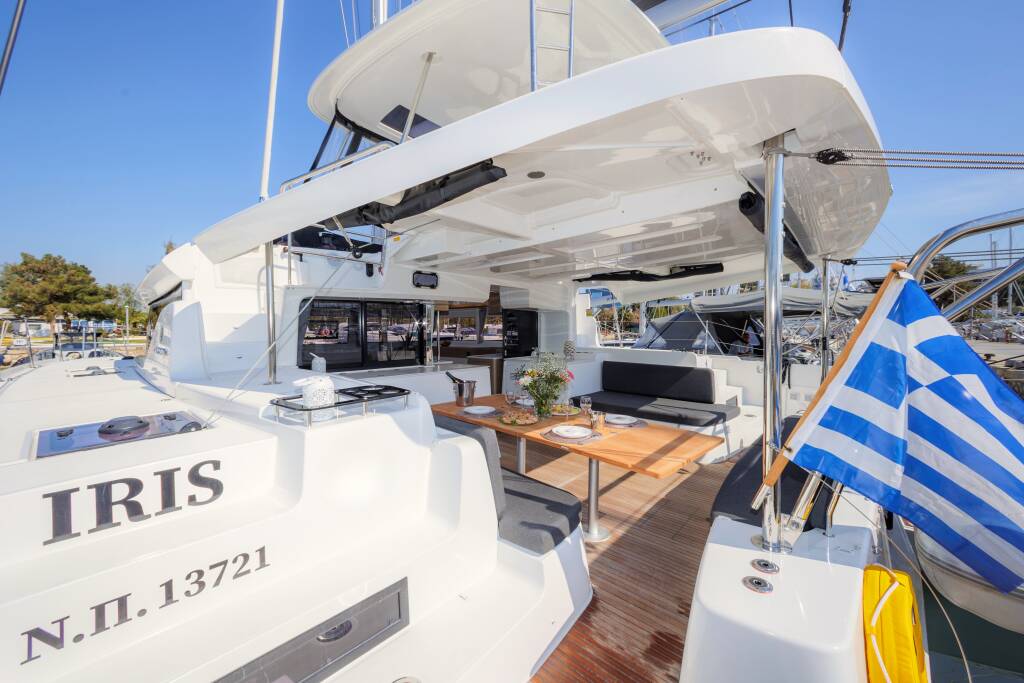 Catamaran Lagoon 46 Iris