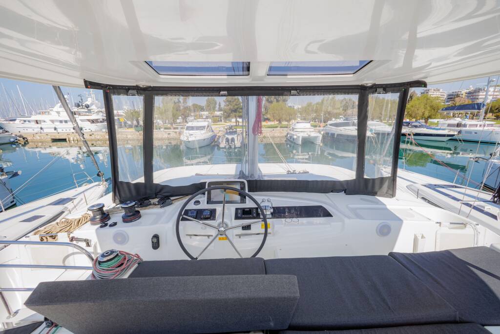 Catamaran Lagoon 46 Iris