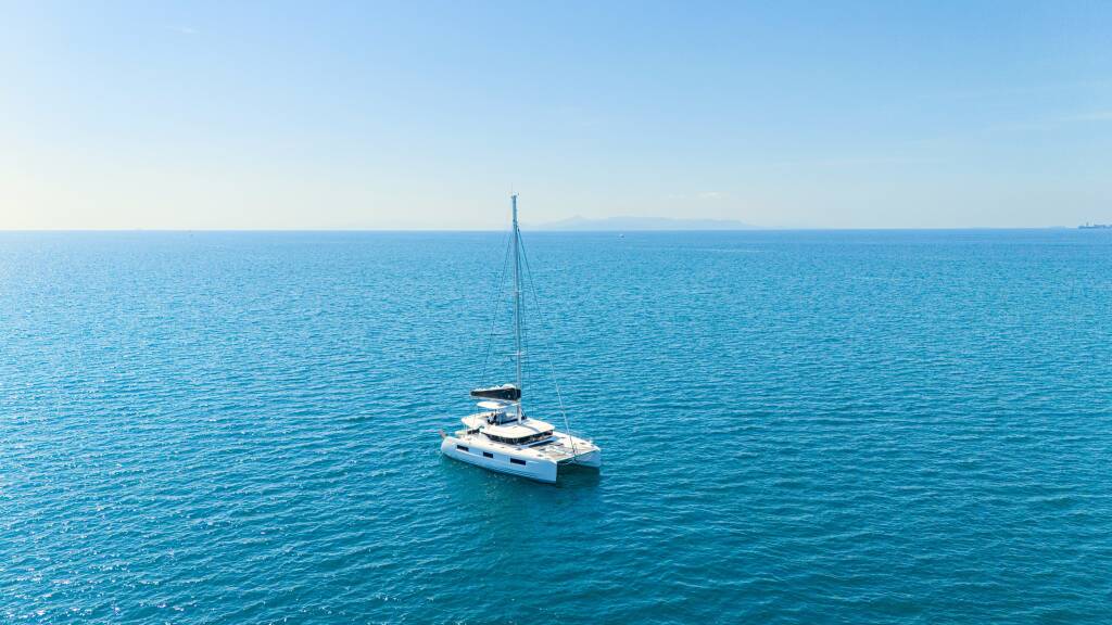 Catamaran Lagoon 46 Iris