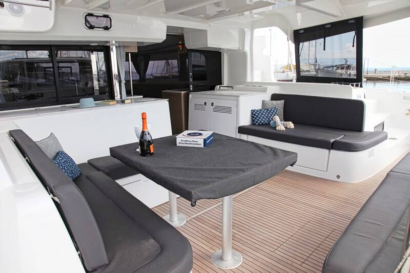 Catamaran Lagoon 46 Iris