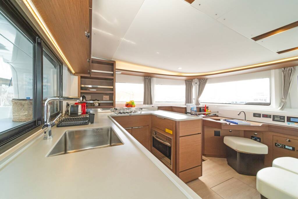 Catamaran Lagoon 46 Nefeli