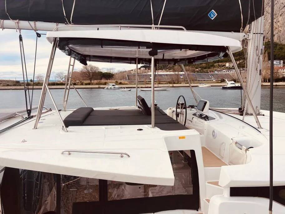 Catamaran Lagoon 46 Almisa