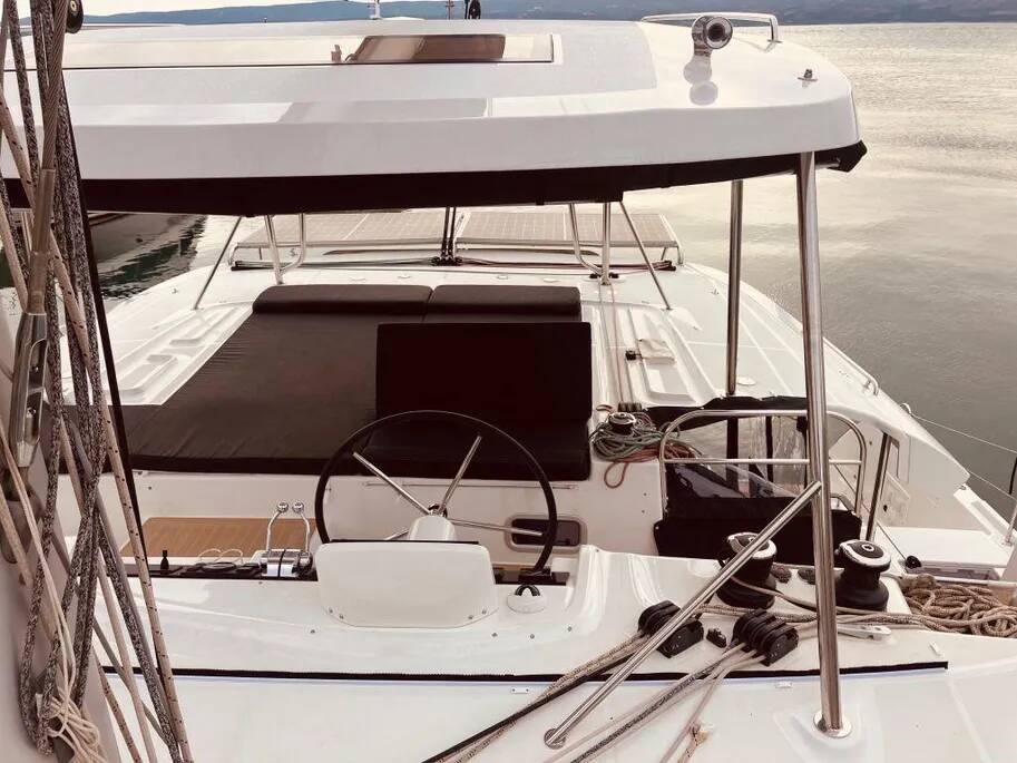 Catamaran Lagoon 46 Almisa