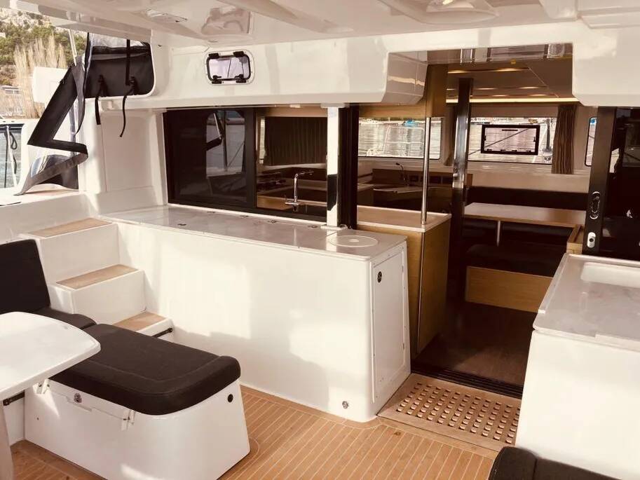 Catamaran Lagoon 46 Almisa
