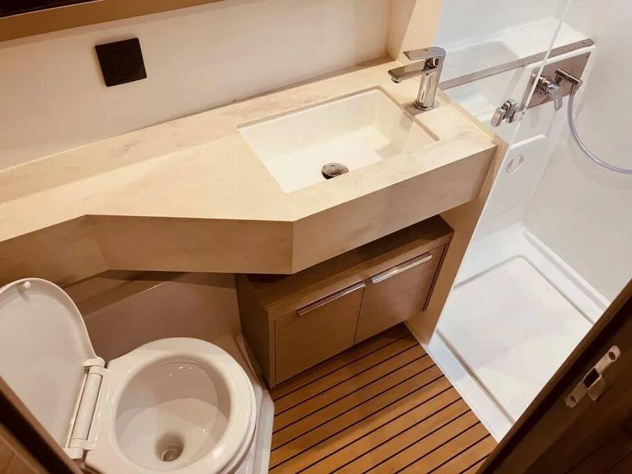 Catamaran Lagoon 46 Almisa