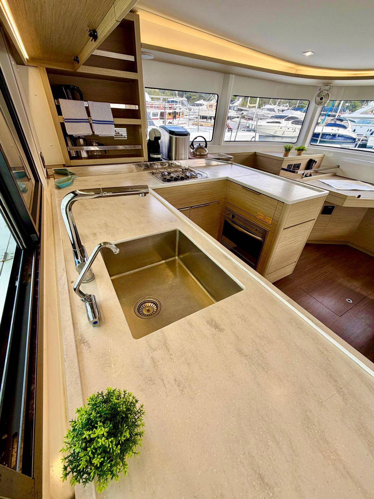 Catamaran Lagoon 46 No Limit II