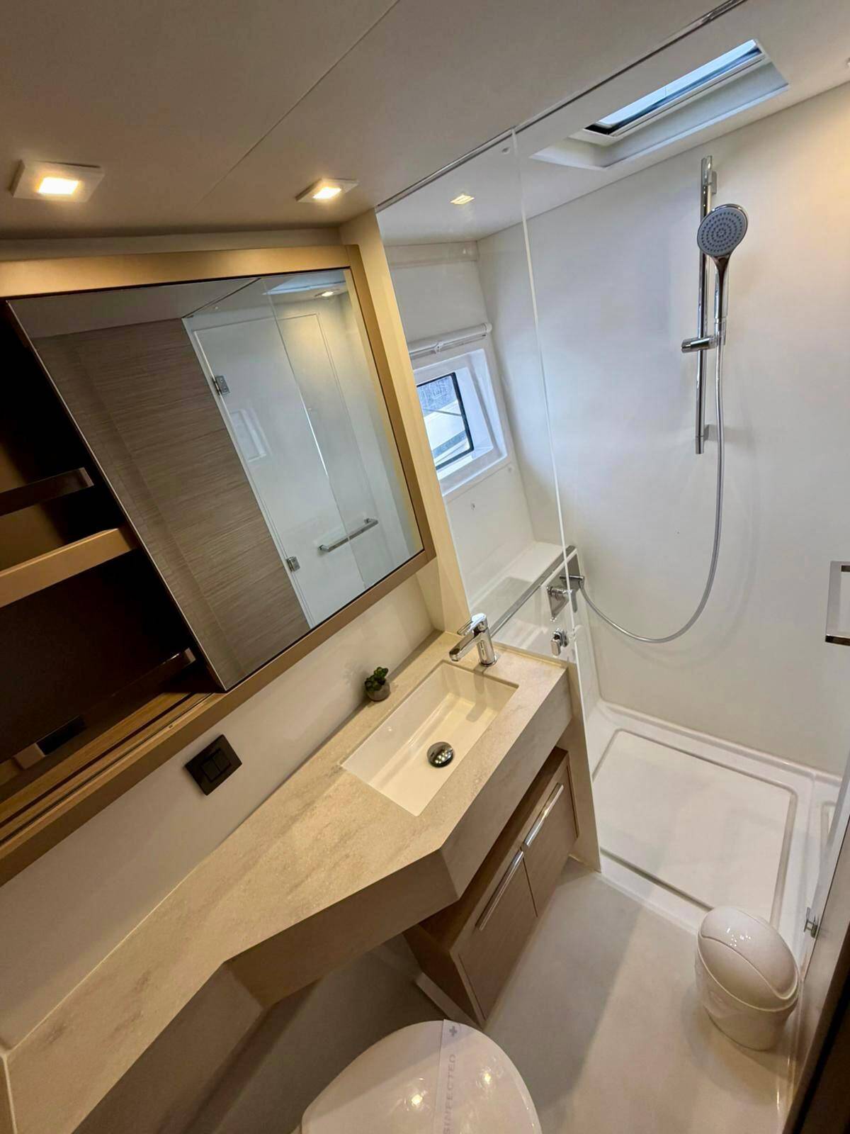 Catamaran Lagoon 46 No Limit II