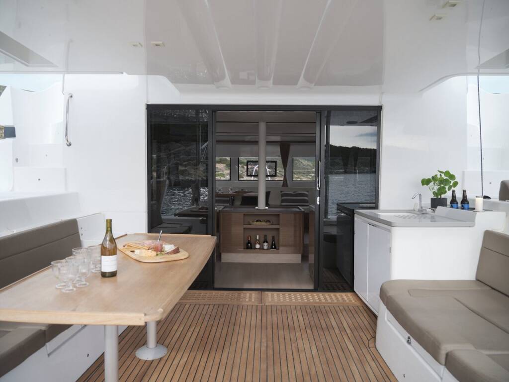 Catamaran Lagoon 50 Victoria