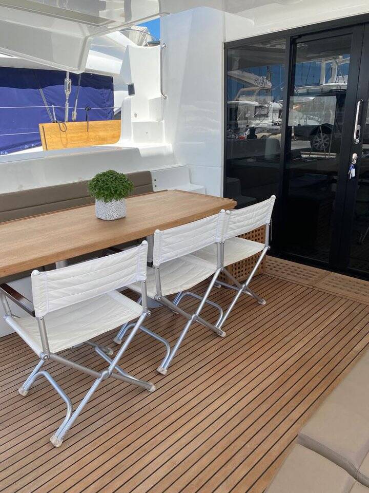 Catamaran Lagoon 50 Victoria