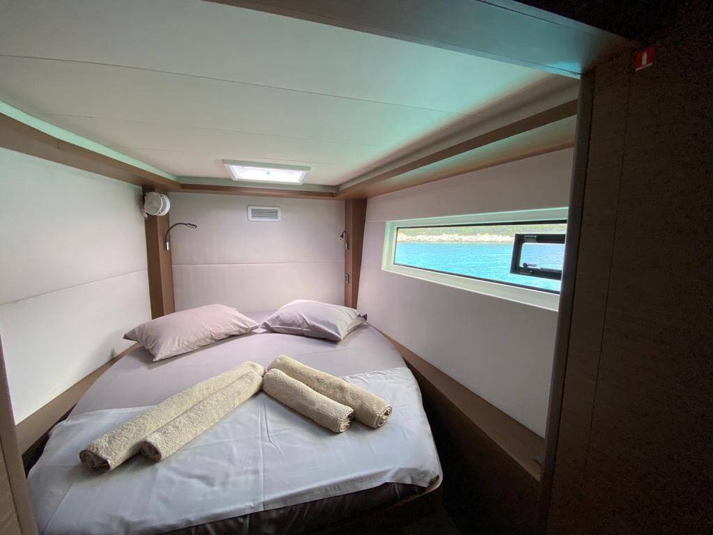 Catamaran Lagoon 50 Victoria