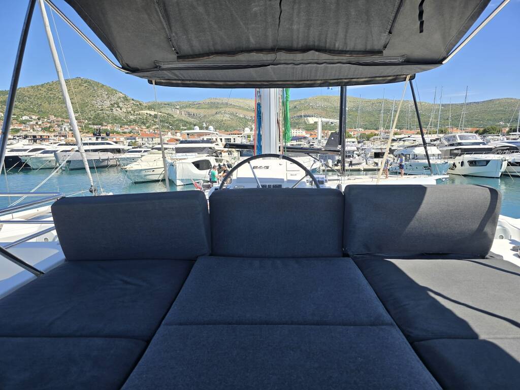 Catamaran Lagoon 50 Sail La Vie