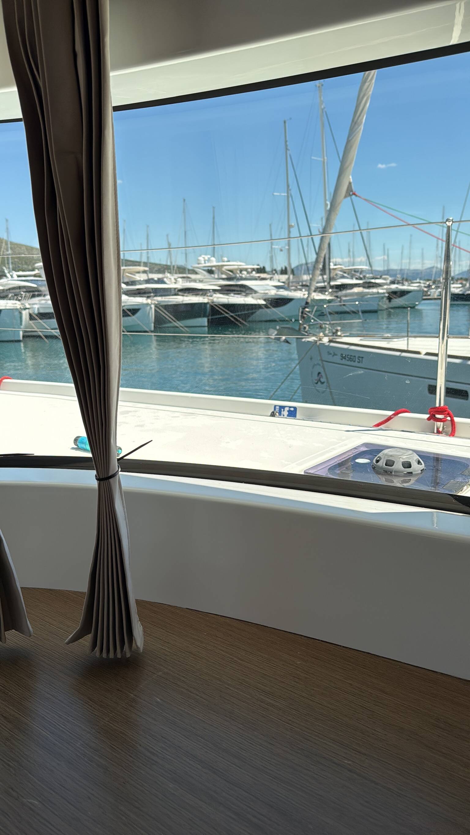 Catamaran Lagoon 50 Sail La Vie
