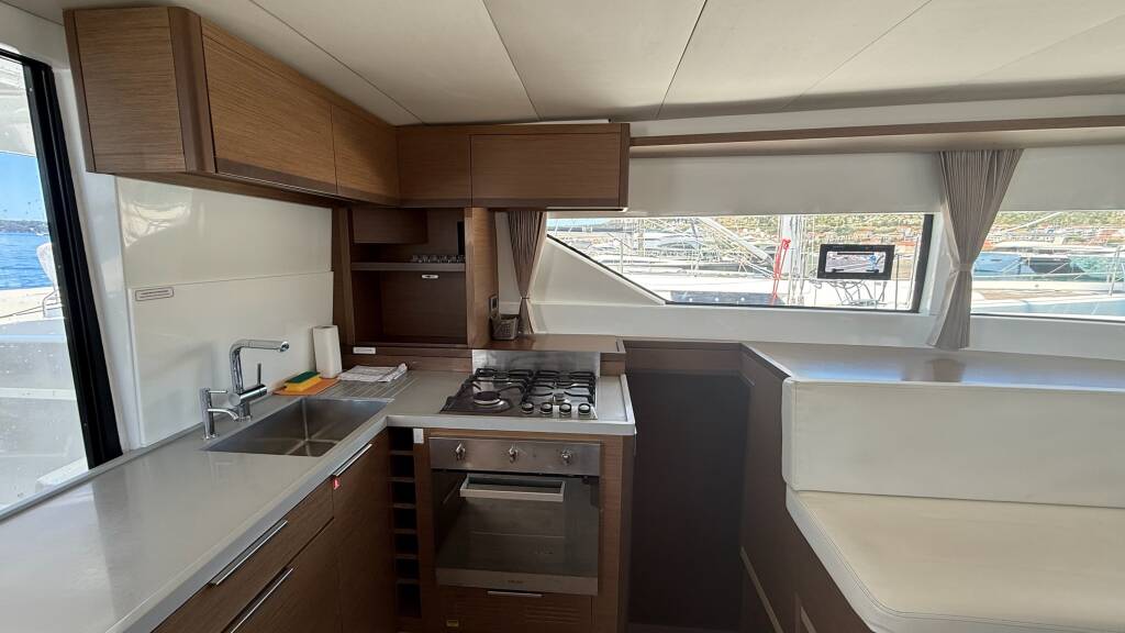 Catamaran Lagoon 50 Sail La Vie