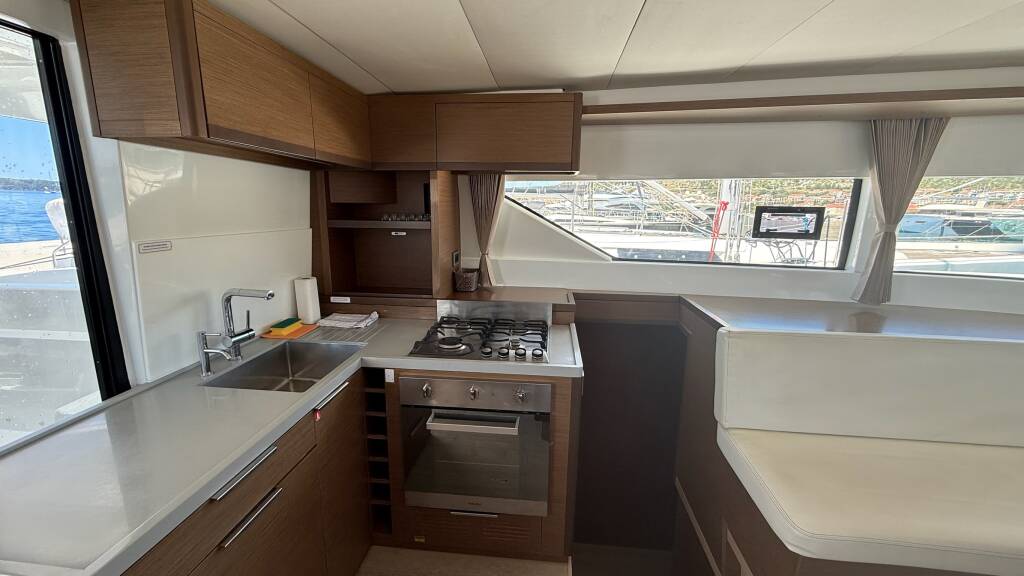 Catamaran Lagoon 50 Sail La Vie