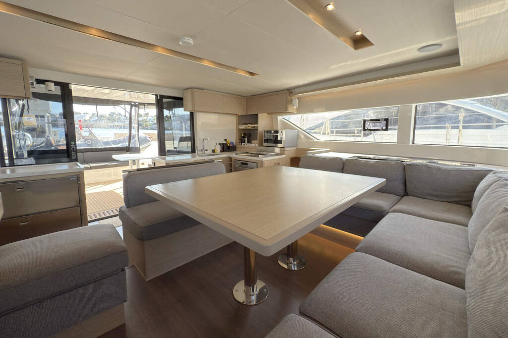 Catamaran Lagoon 51 OW Selanja