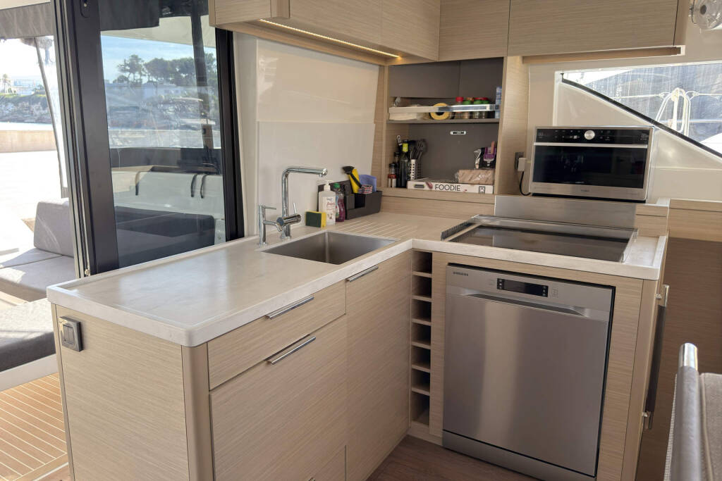 Catamaran Lagoon 51 OW Selanja