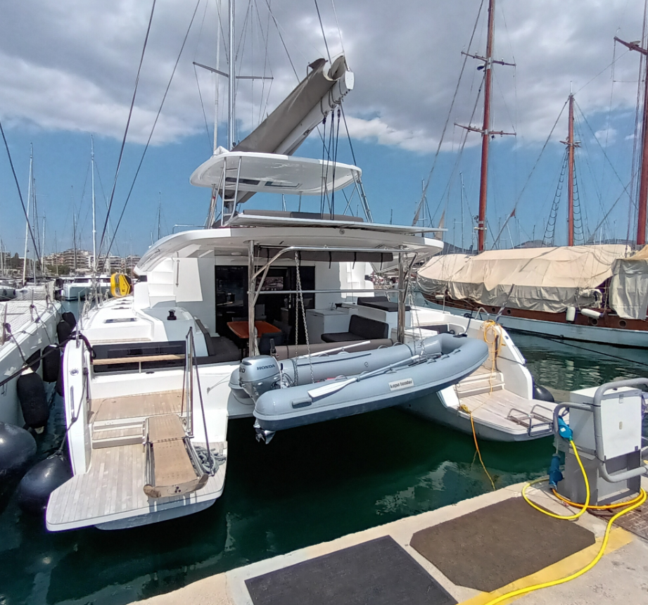 Catamaran Lagoon 51 Minotavros