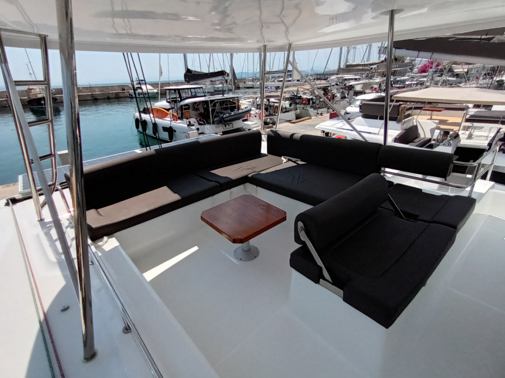 Catamaran Lagoon 51 Minotavros