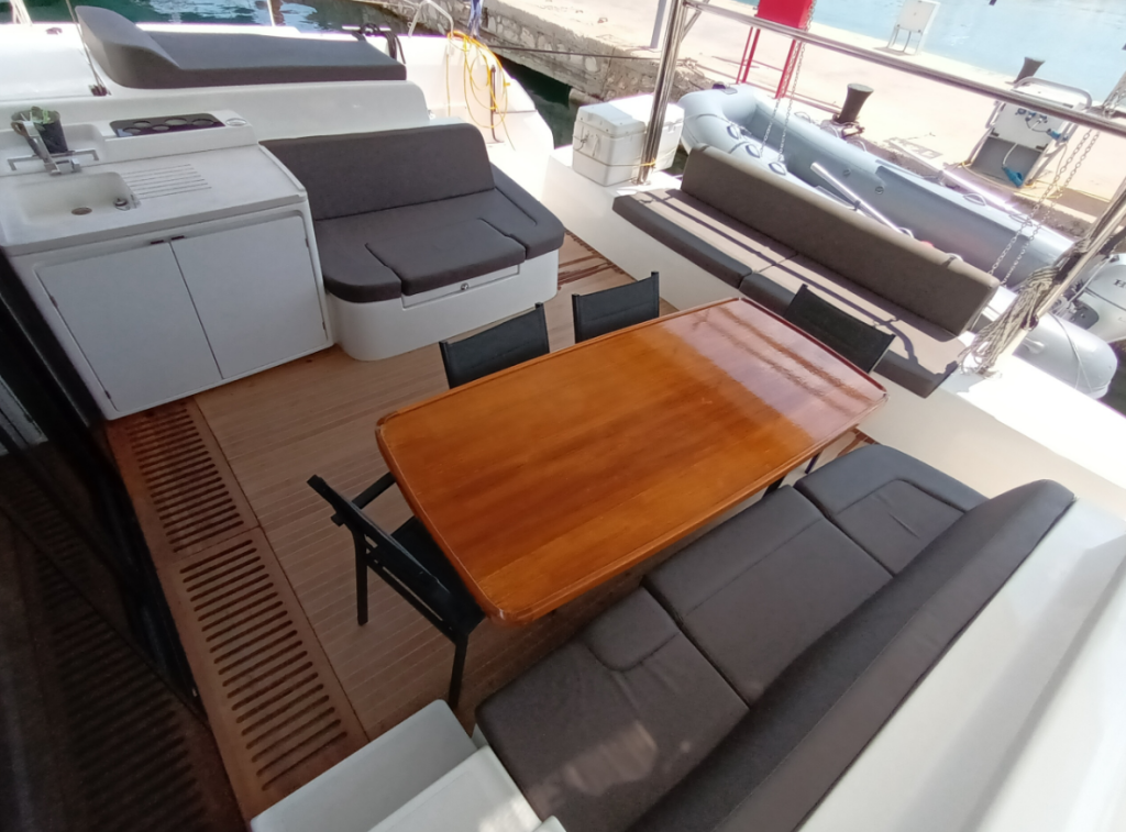 Catamaran Lagoon 51 Minotavros