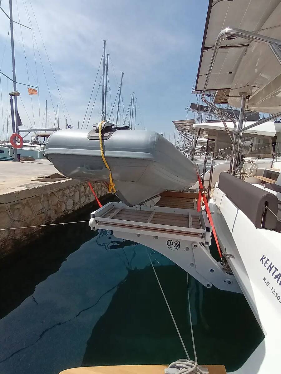 Catamaran Lagoon 51 Errant Vagabond