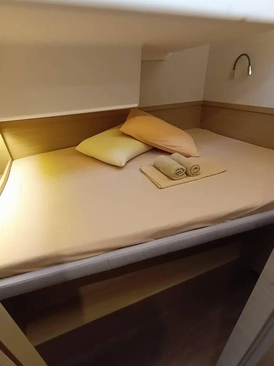 Catamaran Lagoon 51 Errant Vagabond